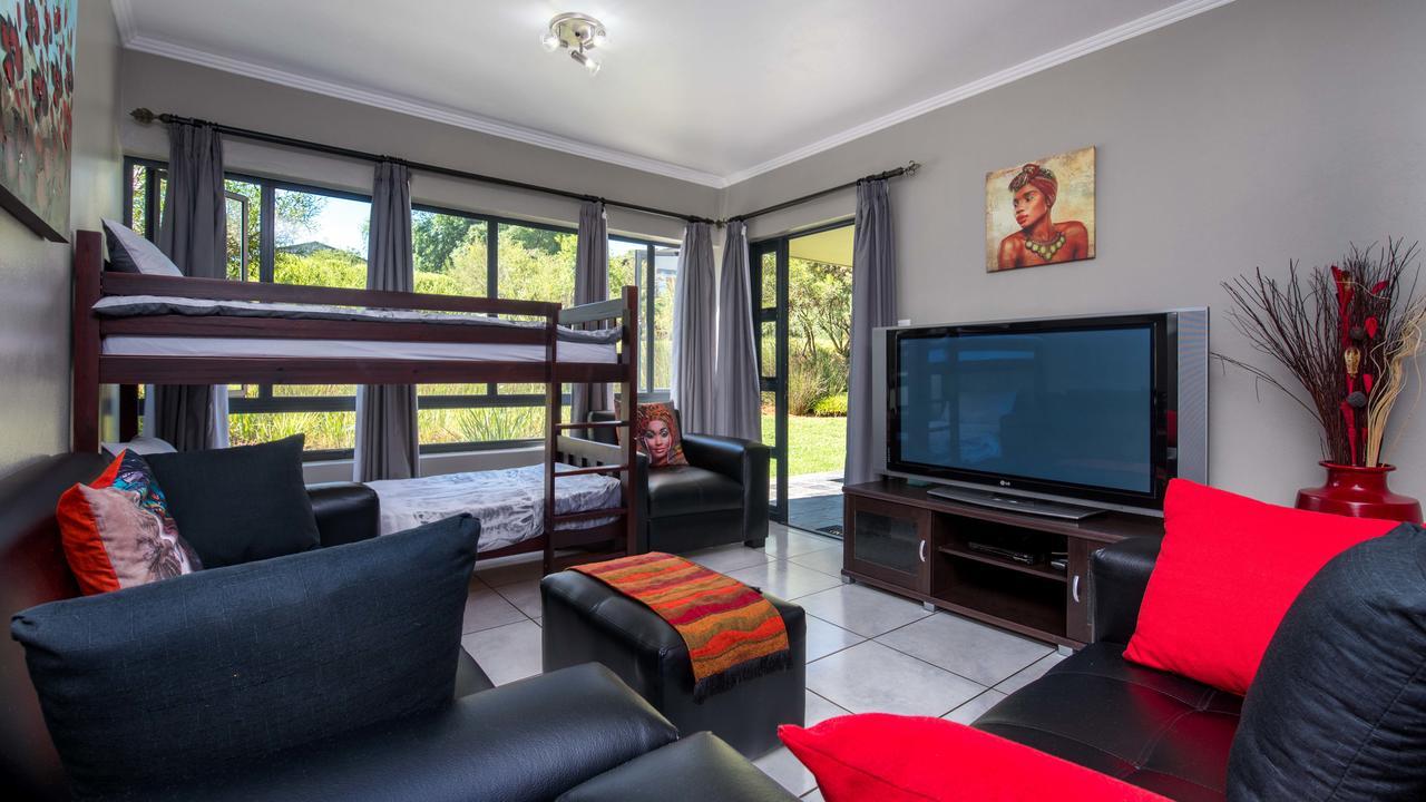 Jozistay @ Jackal Creek Apartments Roodepoort Luaran gambar