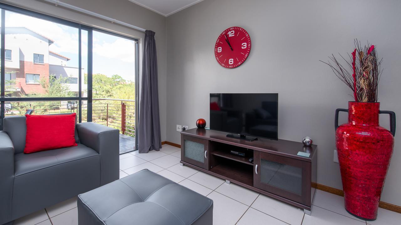 Jozistay @ Jackal Creek Apartments Roodepoort Luaran gambar